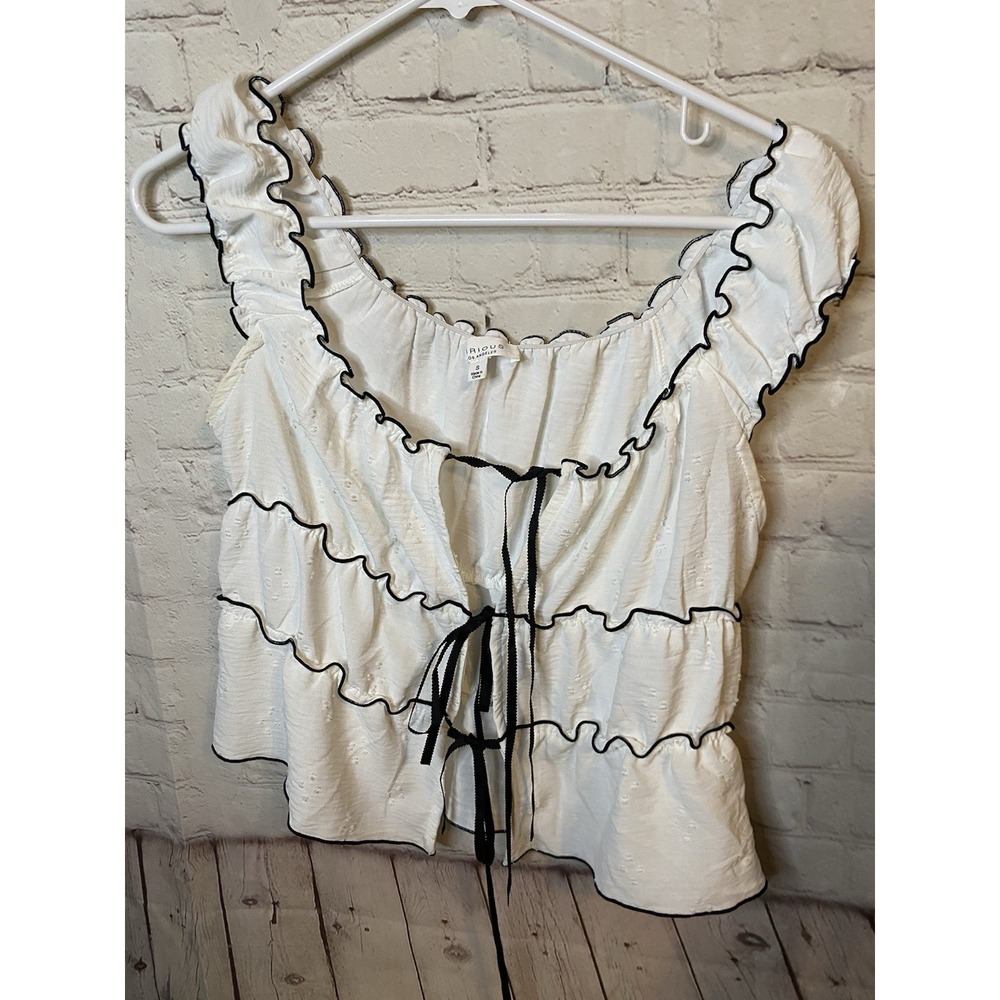 Kirious Los Angeles Size Smal white croptop festival smocked sq. Neck 90's style